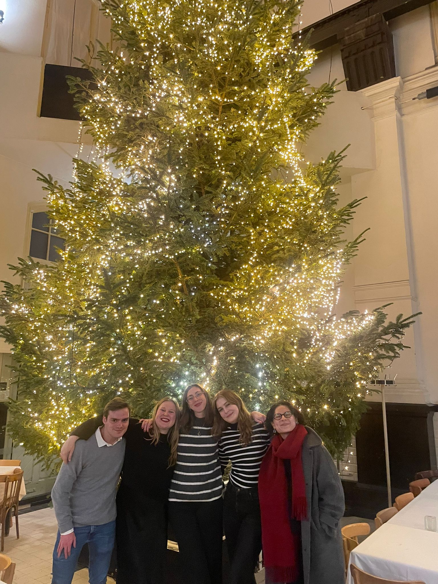 Bestuur Jong VNK: v.l.n.r.  Raphaël Esser, Roísín Douglas, Annabel Eagles, Rosa Boer en Laetitia Lai  (niet op de foto: Joshka Mandersloot) 